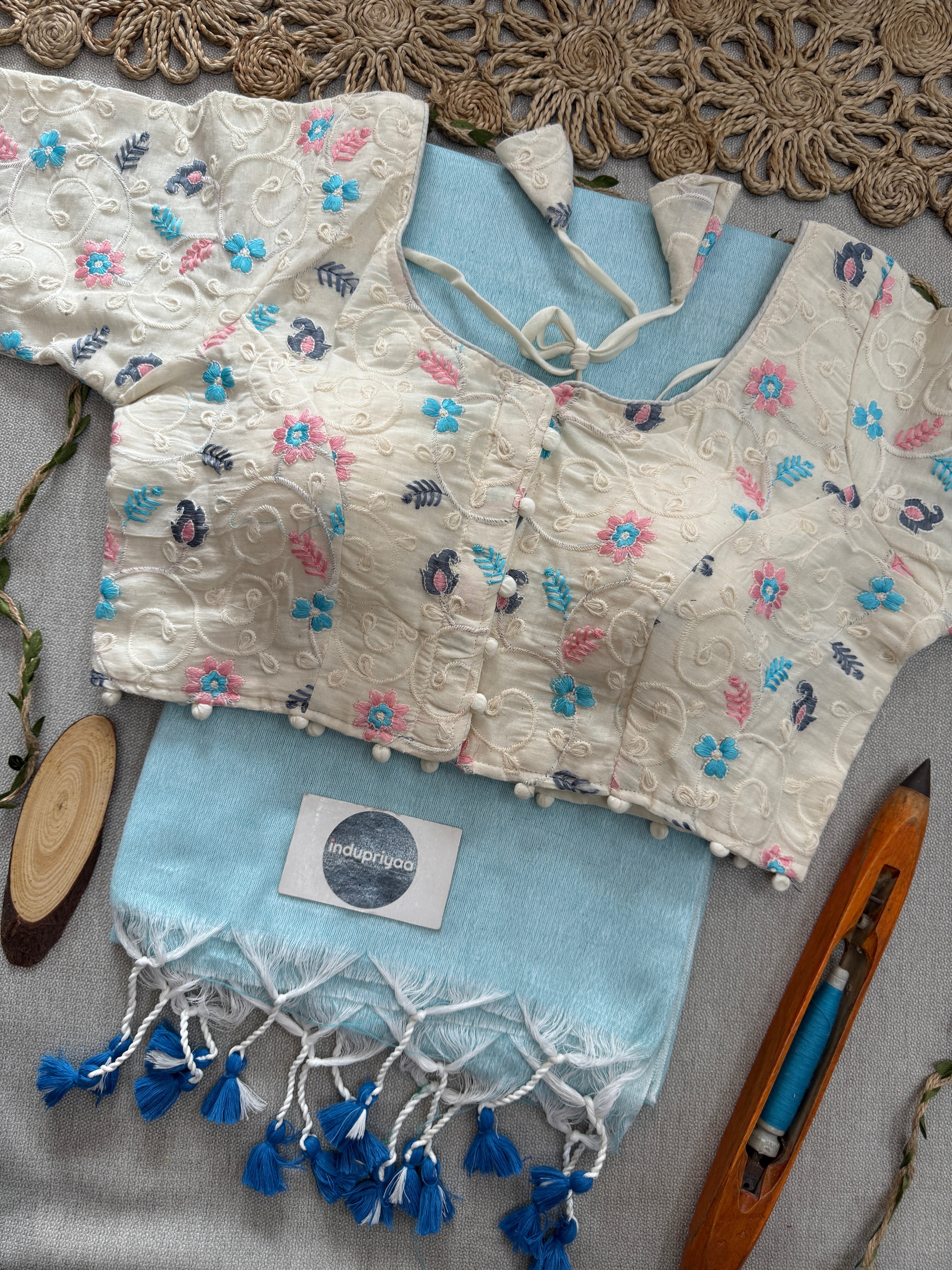 Sky Handloom Cotton Saree With Embrodery Work Redy Made Blouse