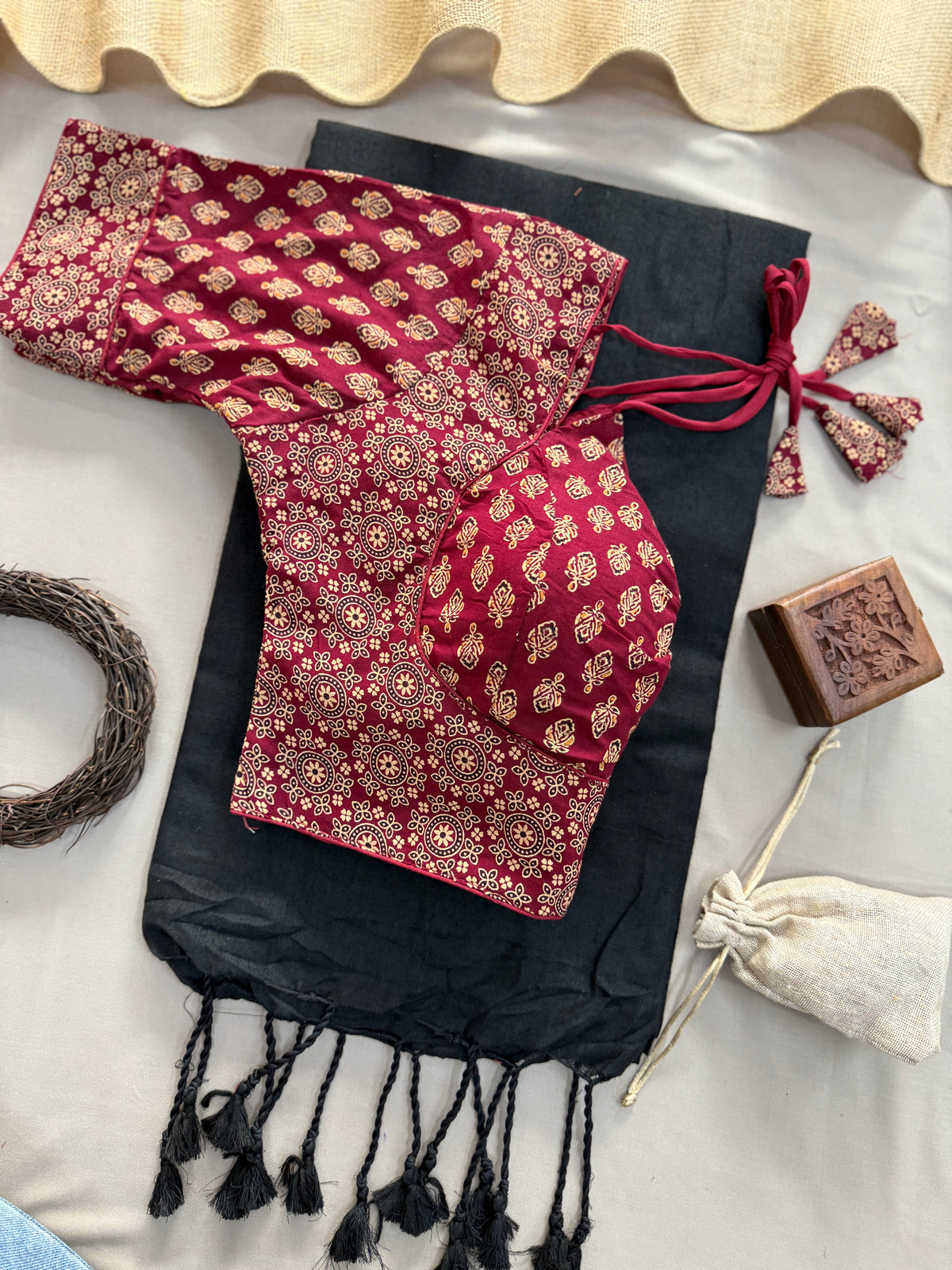 Black Handloom Cotton Saree With Marun Ajrakh Print Redy Made Blouse