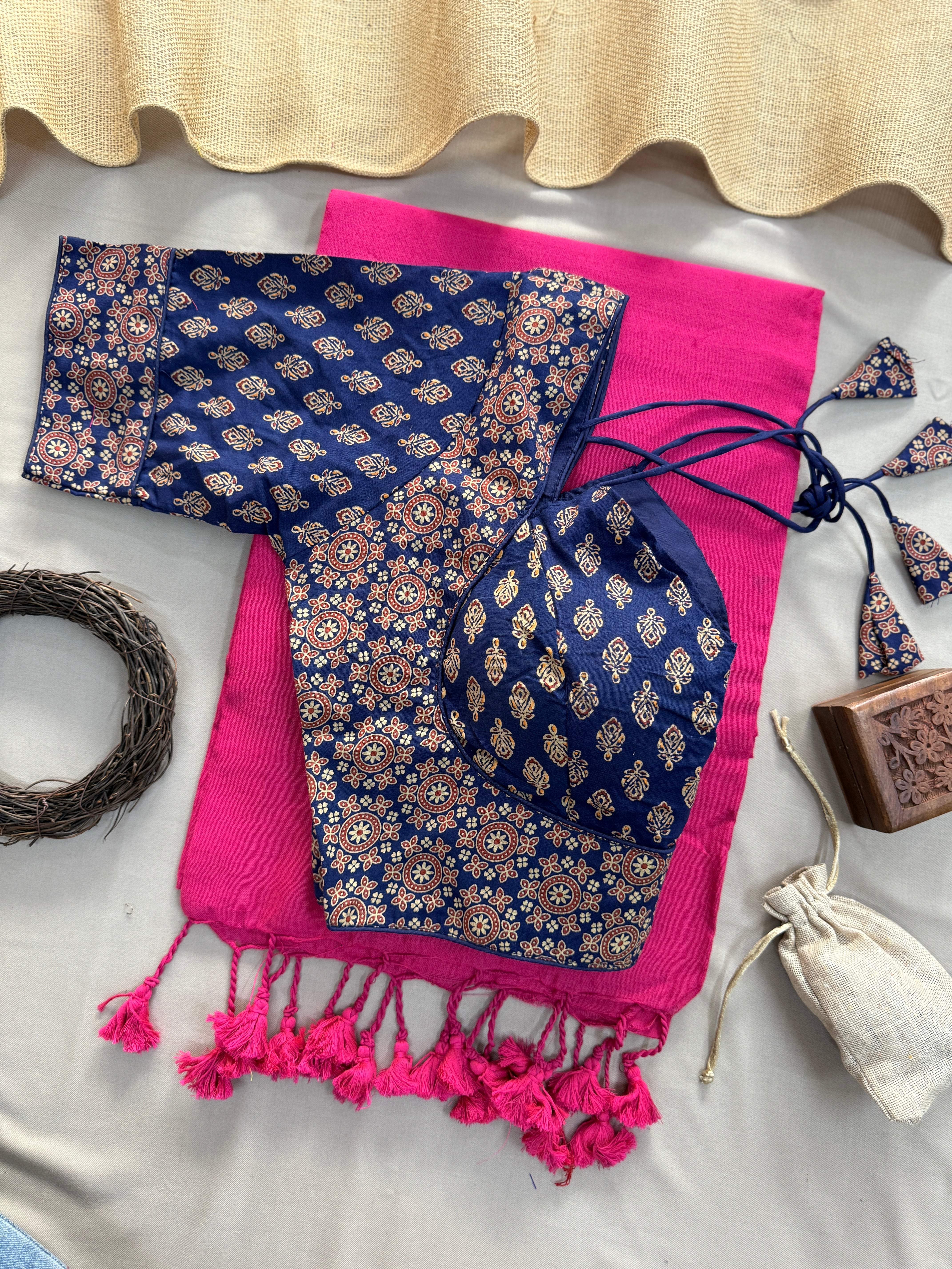 Pink Handloom Cotton Saree With N Blue Ajrakh Print Redy Made Blouse
