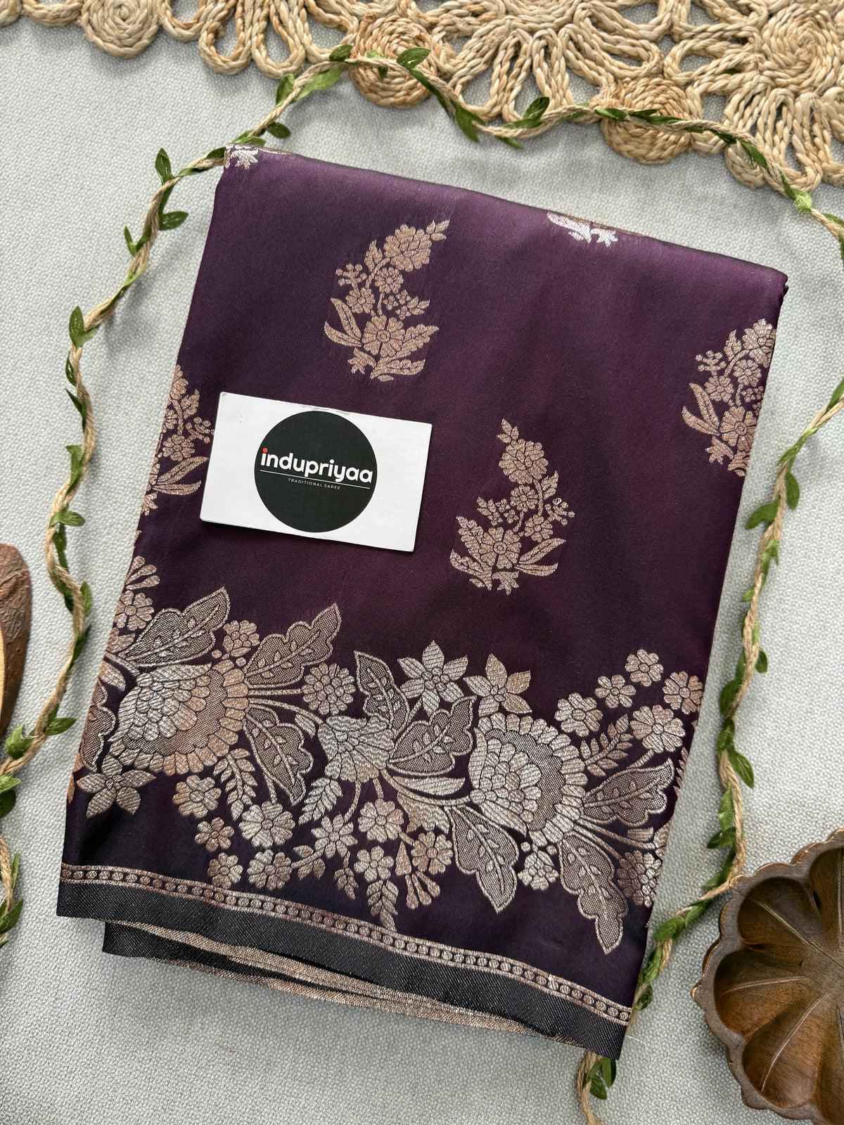 Indupriyaa Wine Handloom Soft Silk Saree With Rich Pallu