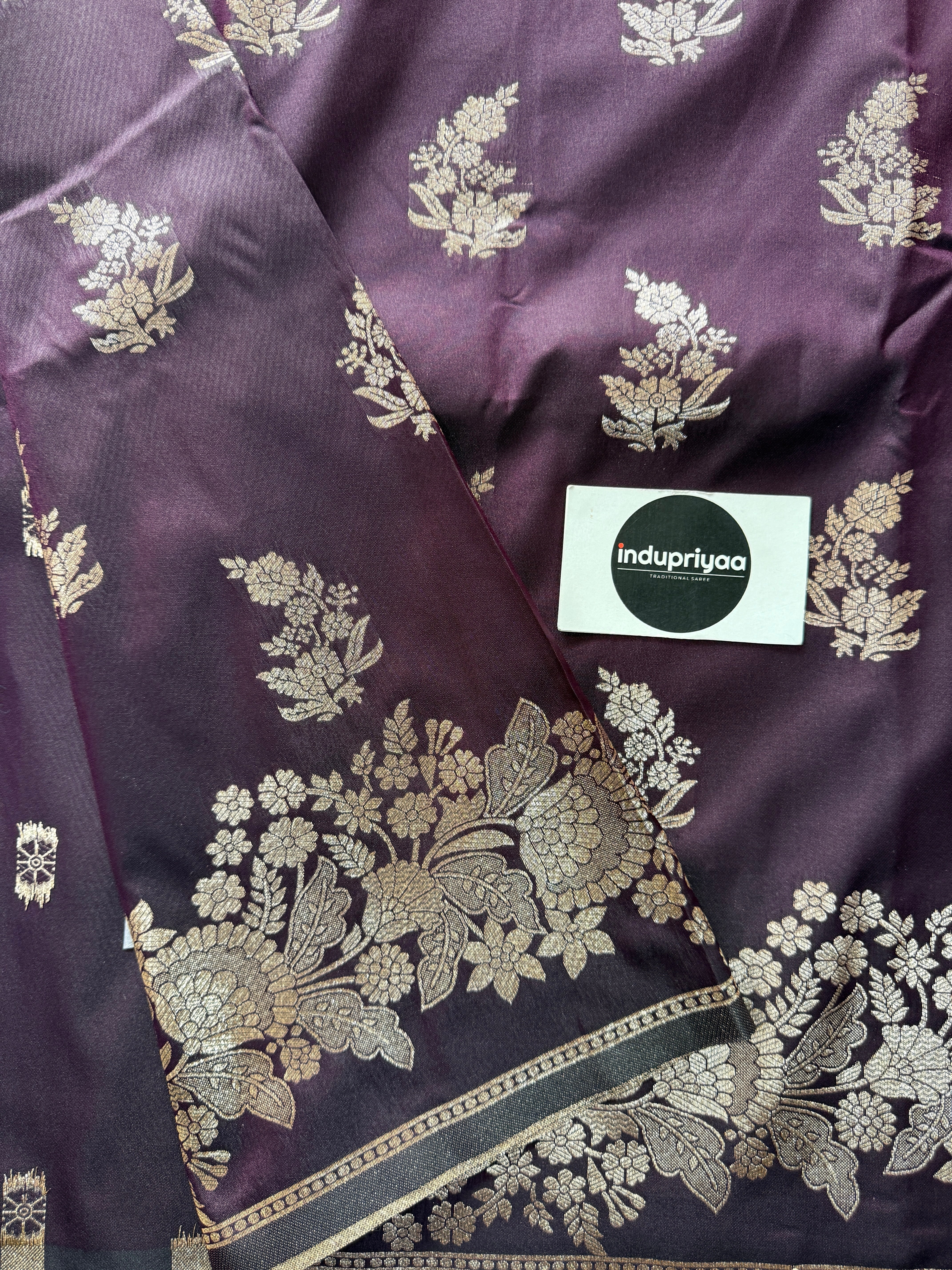 Indupriyaa Wine Handloom Soft Silk Saree With Rich Pallu